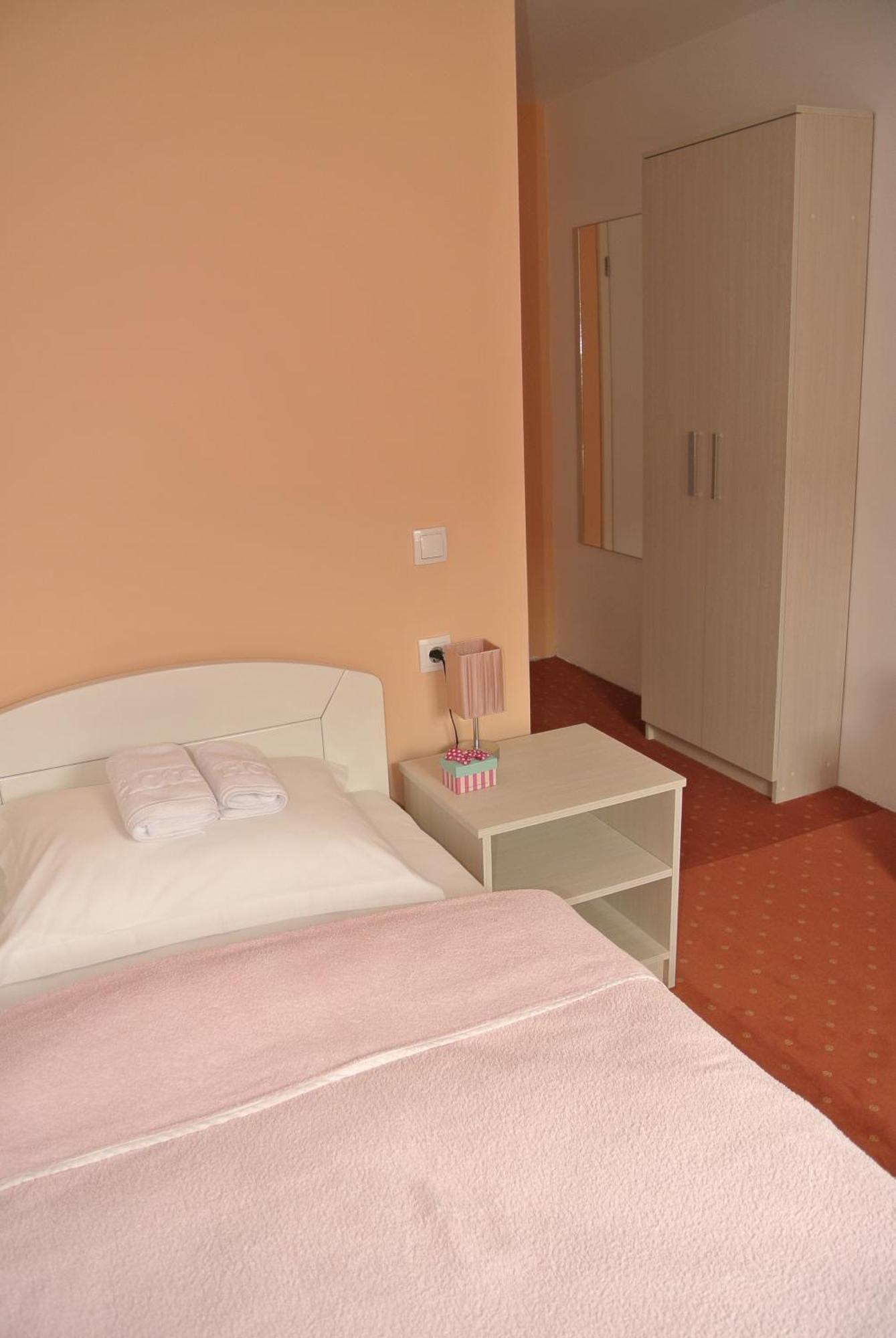 Garni Hotel Beograd Negotin Bilik gambar